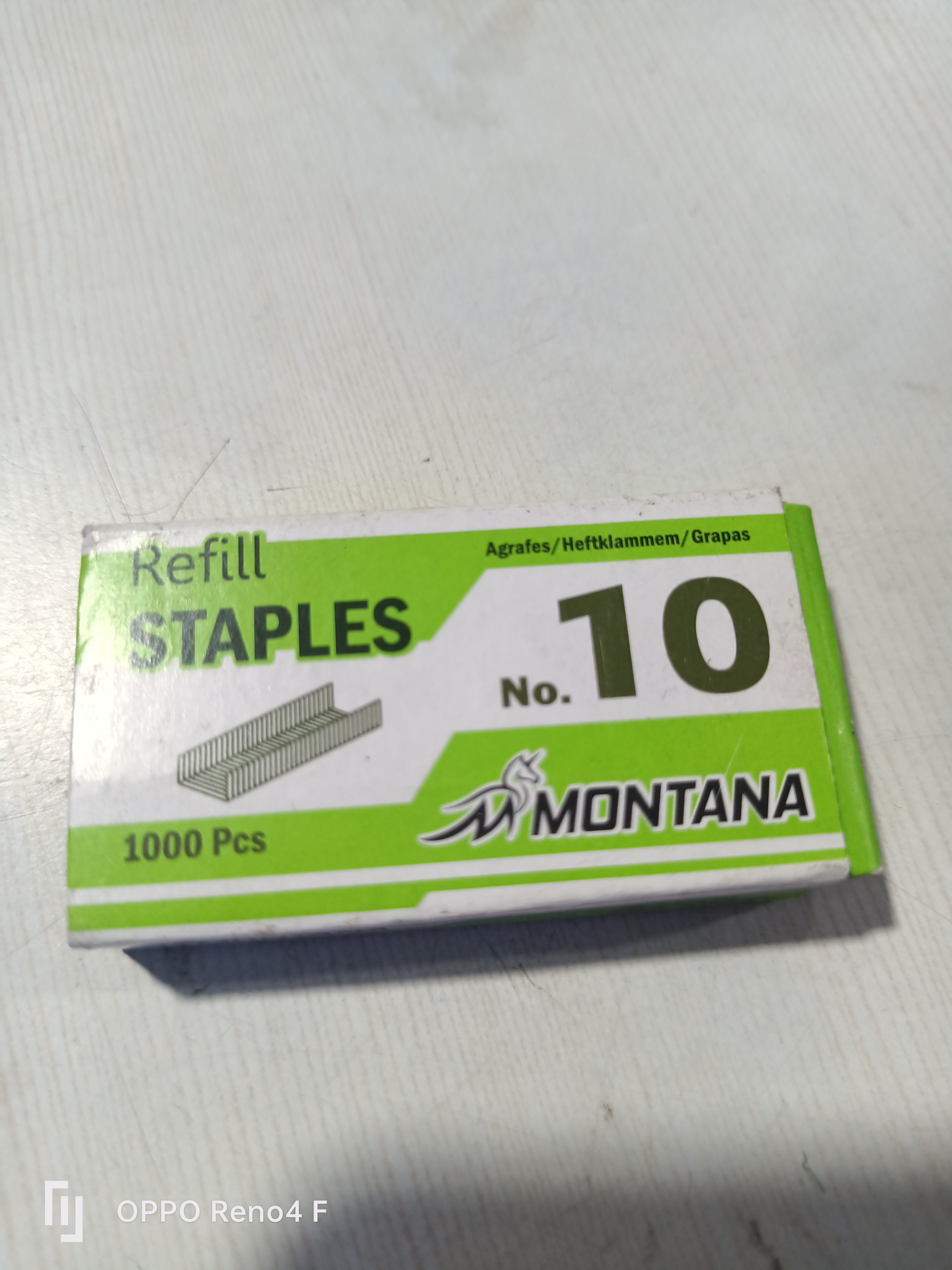 Isi steples 